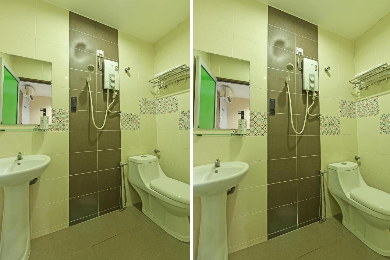 Oyo 90644 M Three Hotel Sitiawan Esterno foto